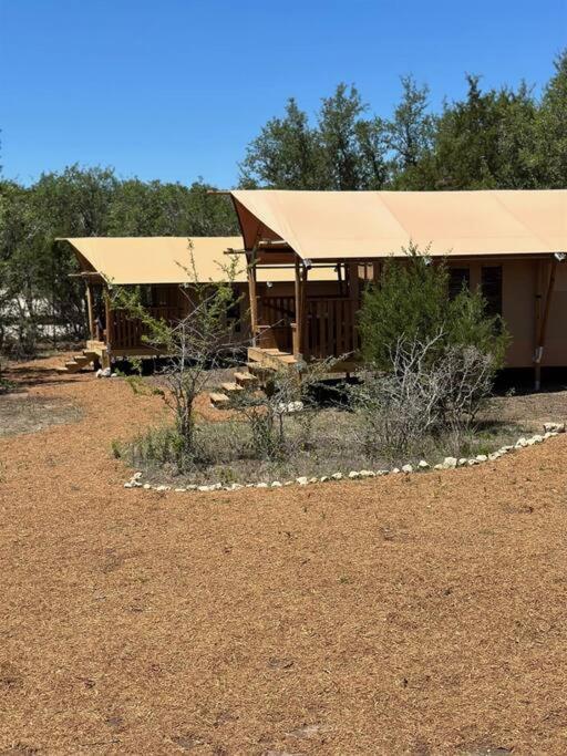 约翰逊城 12 Fires Luxury Glamping With Heating #3酒店 外观 照片