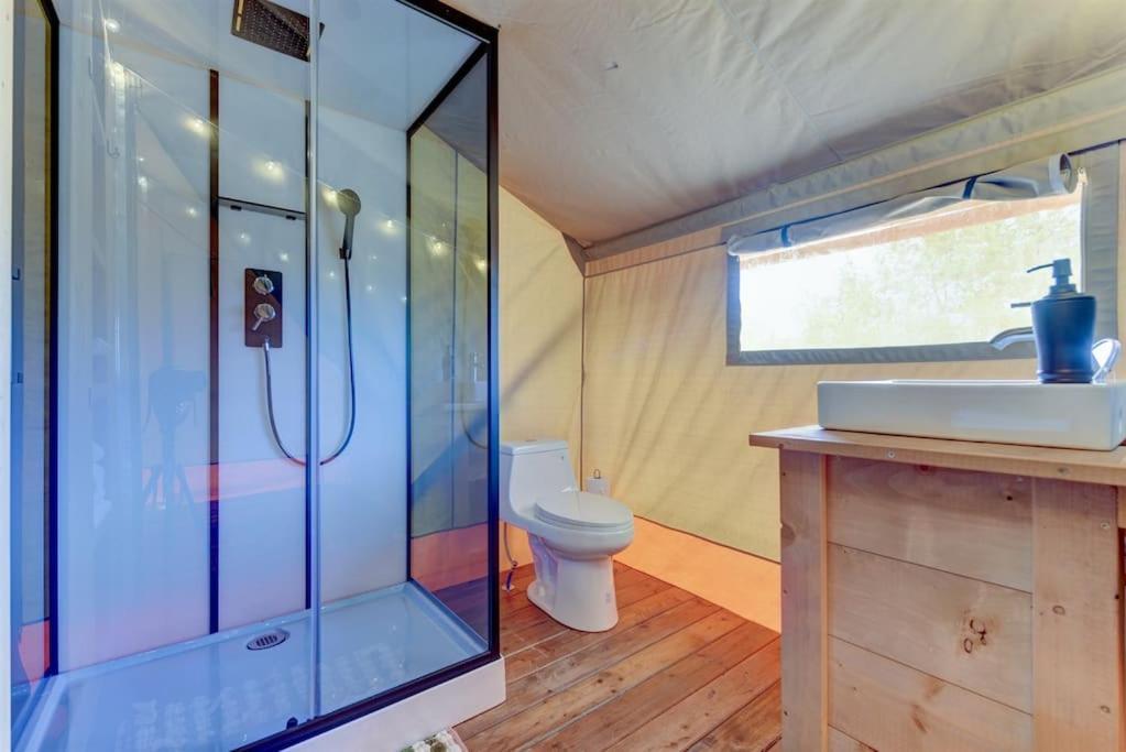 约翰逊城 12 Fires Luxury Glamping With Heating #3酒店 外观 照片
