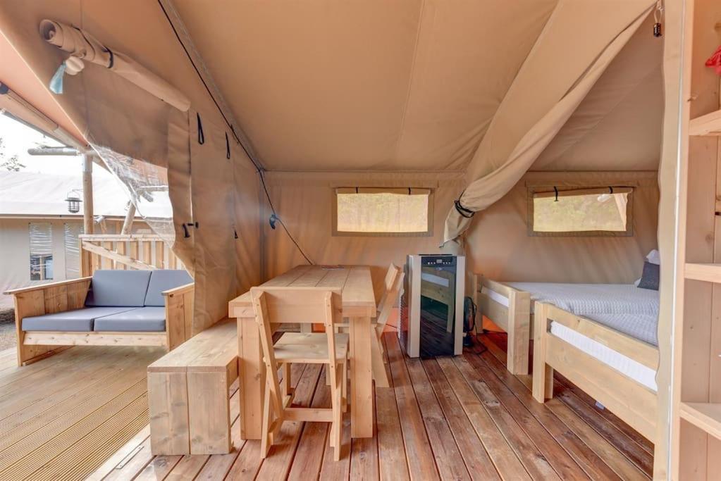 约翰逊城 12 Fires Luxury Glamping With Heating #3酒店 外观 照片